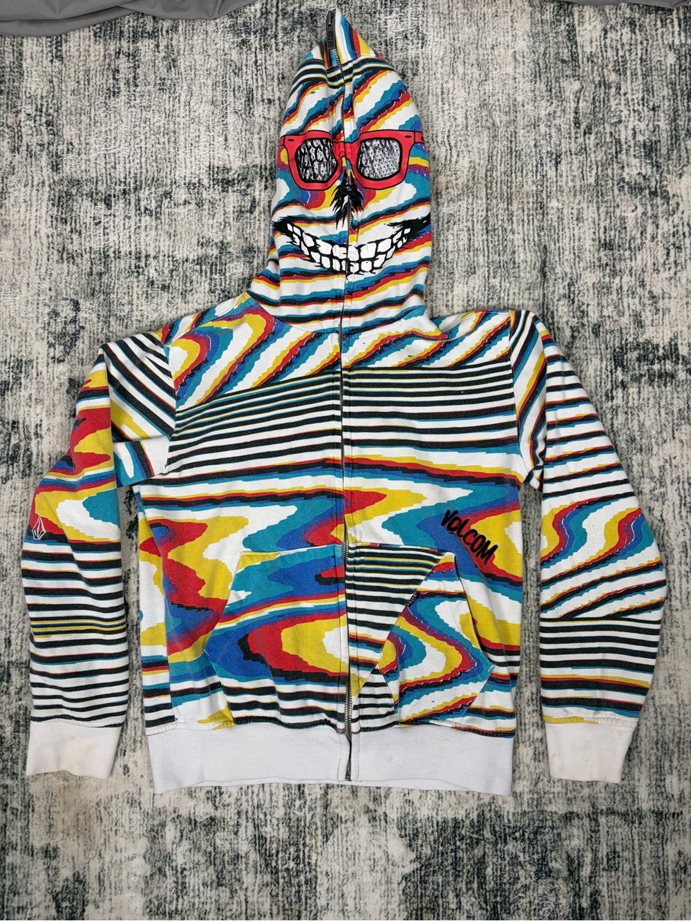 Volcom Peepers Slim Youth Hoodie May 2011 Rainbow Glitch Monster Skull Full Zip